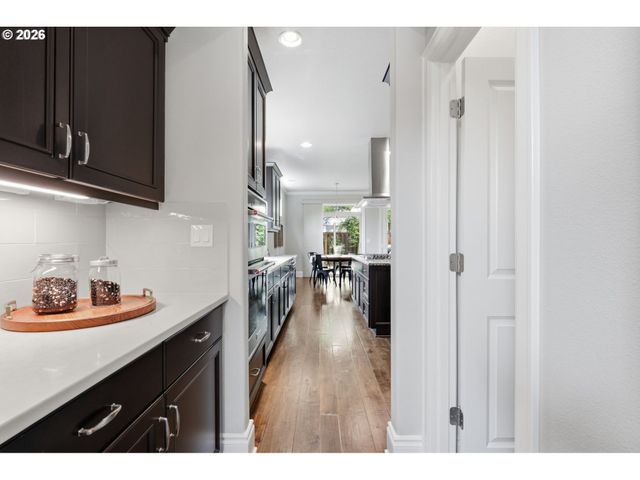 12371 Nw MILLFORD St, Portland, OR 97229