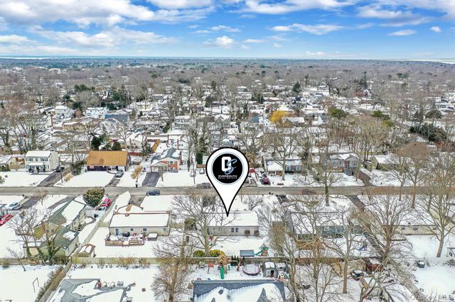 33 Loughlin Drive, Shirley, NY 11967