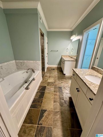 3038 Massey Rd Apt 302, Vestavia Hills, AL 35216