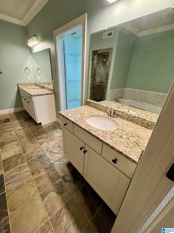 3038 Massey Rd Apt 302, Vestavia Hills, AL 35216