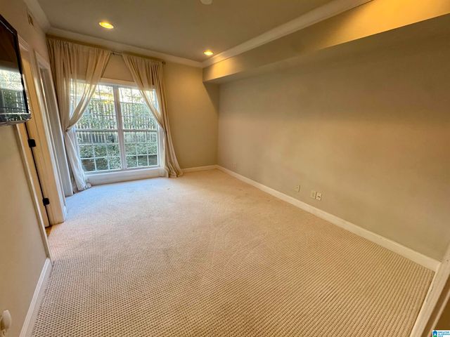 3038 Massey Rd Apt 302, Vestavia Hills, AL 35216
