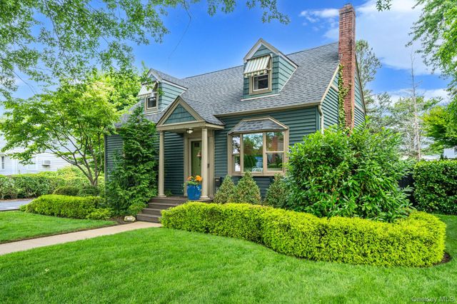 107 Jefferson Street, East Islip, NY 11730