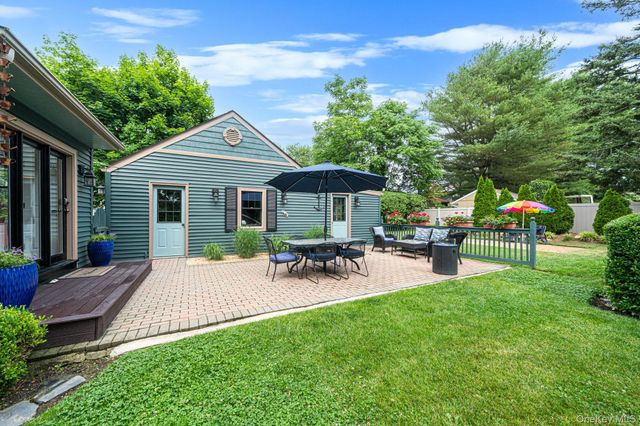 107 Jefferson Street, East Islip, NY 11730