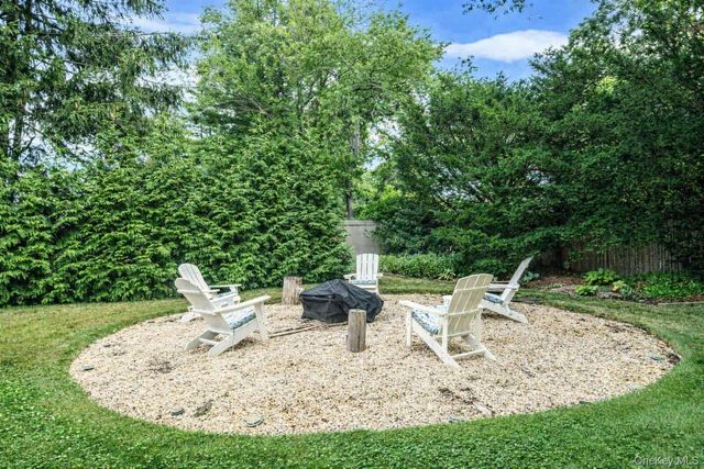 107 Jefferson Street, East Islip, NY 11730