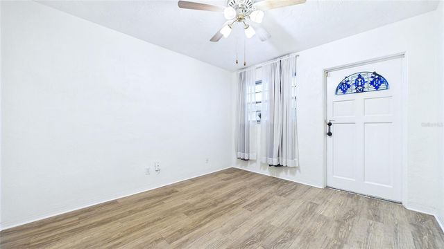 2454 AUSTRALIA WAY E 32, Clearwater, FL 33763