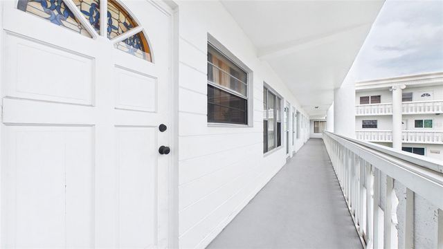 2454 AUSTRALIA WAY E 32, Clearwater, FL 33763