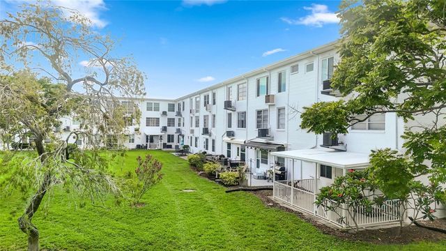 2454 AUSTRALIA WAY E 32, Clearwater, FL 33763