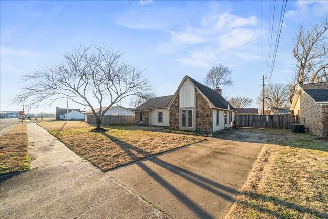 7821 HICKORY MEADOW RD, Millington, TN 38053