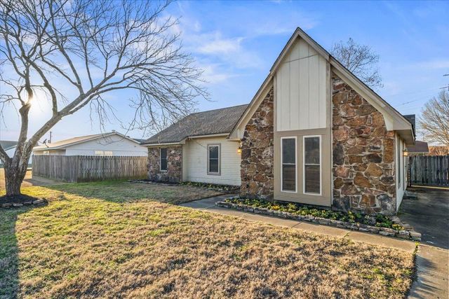 7821 HICKORY MEADOW RD, Millington, TN 38053