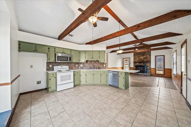 7821 HICKORY MEADOW RD, Millington, TN 38053