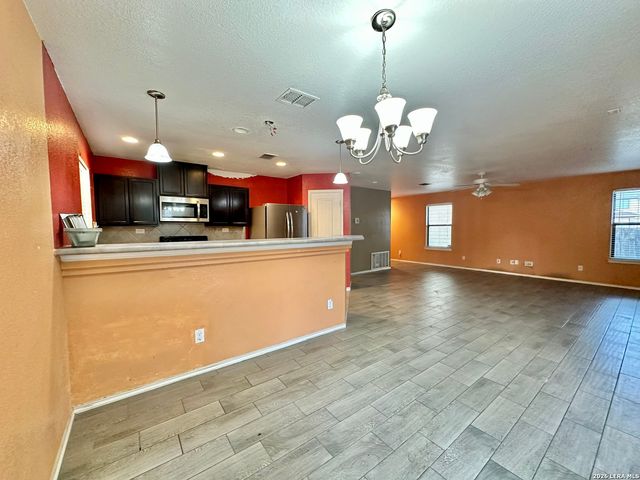 10222 Fossil Valley, San Antonio, TX 78245