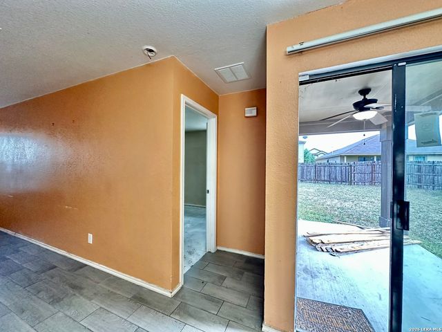 10222 Fossil Valley, San Antonio, TX 78245