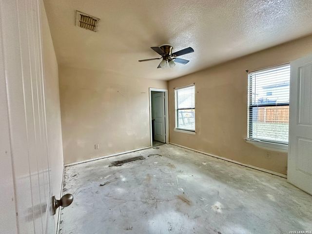 10222 Fossil Valley, San Antonio, TX 78245