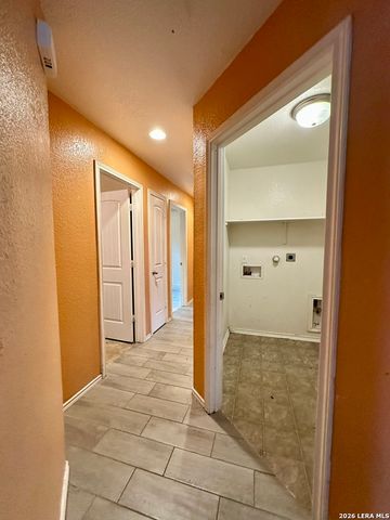 10222 Fossil Valley, San Antonio, TX 78245