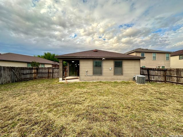 10222 Fossil Valley, San Antonio, TX 78245