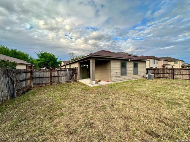10222 Fossil Valley, San Antonio, TX 78245
