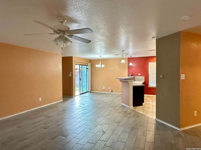 10222 Fossil Valley, San Antonio, TX 78245