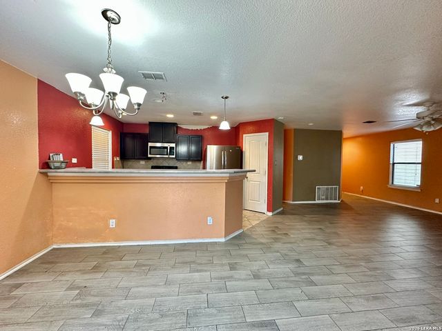 10222 Fossil Valley, San Antonio, TX 78245