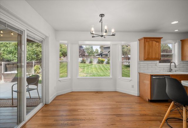 2422 S Boulder Ln, Greenacres, WA 99016