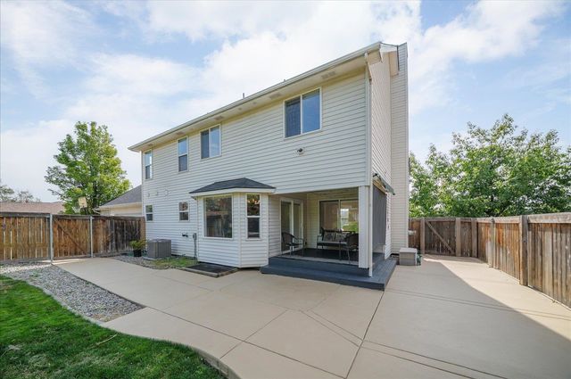 2422 S Boulder Ln, Greenacres, WA 99016