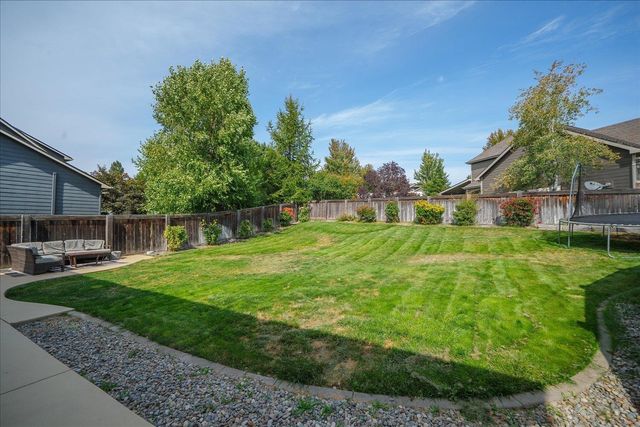 2422 S Boulder Ln, Greenacres, WA 99016