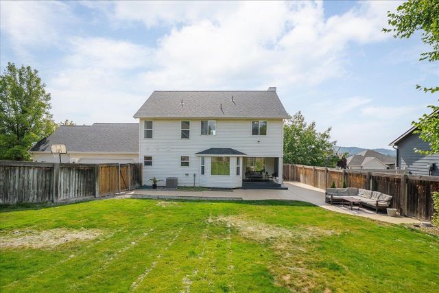 2422 S Boulder Ln, Greenacres, WA 99016