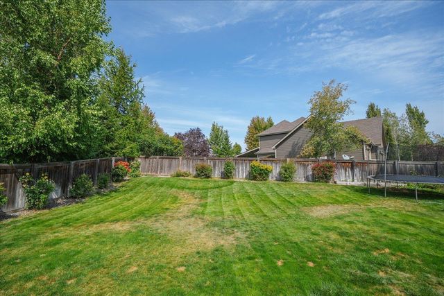 2422 S Boulder Ln, Greenacres, WA 99016