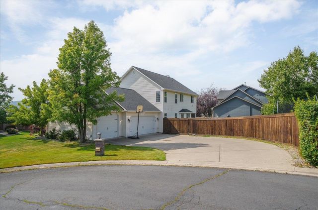 2422 S Boulder Ln, Greenacres, WA 99016
