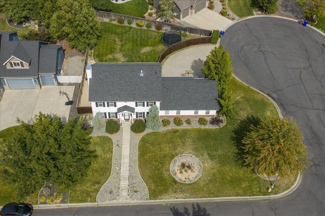 2422 S Boulder Ln, Greenacres, WA 99016