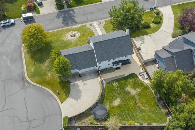 2422 S Boulder Ln, Greenacres, WA 99016