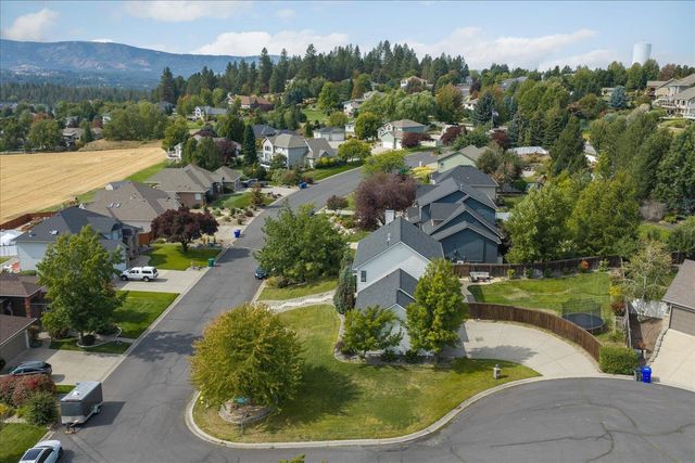 2422 S Boulder Ln, Greenacres, WA 99016