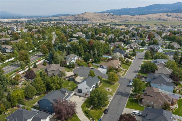 2422 S Boulder Ln, Greenacres, WA 99016