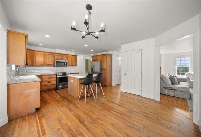 2422 S Boulder Ln, Greenacres, WA 99016