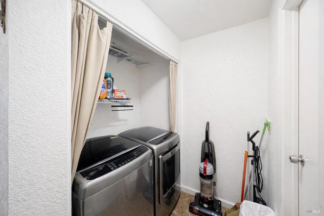 2607 Westberry Dr, Santa Rosa, CA 95403