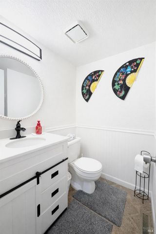 2607 Westberry Dr, Santa Rosa, CA 95403