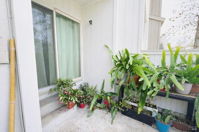 2607 Westberry Dr, Santa Rosa, CA 95403