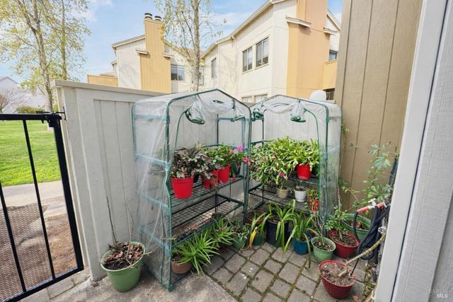 2607 Westberry Dr, Santa Rosa, CA 95403