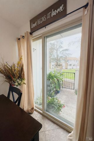 2607 Westberry Dr, Santa Rosa, CA 95403