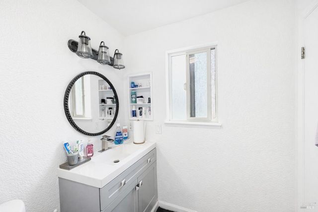 2607 Westberry Dr, Santa Rosa, CA 95403