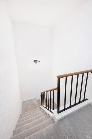 2607 Westberry Dr, Santa Rosa, CA 95403