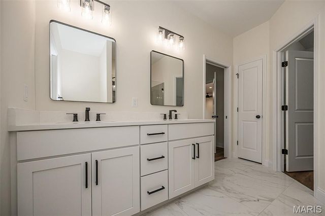 10489 Walnut Lane, Foristell, MO 63348