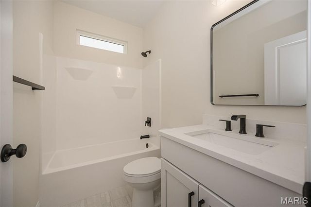 10489 Walnut Lane, Foristell, MO 63348