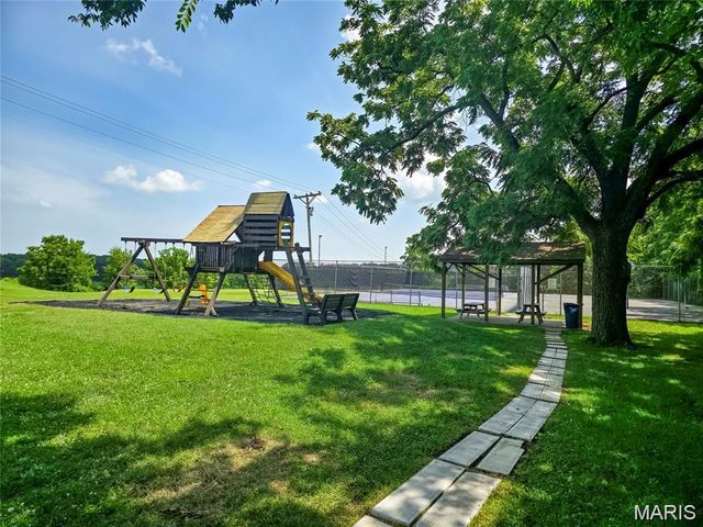 10489 Walnut Lane, Foristell, MO 63348