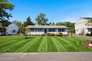 62 Parkway Drive, Brick, NJ 08723
