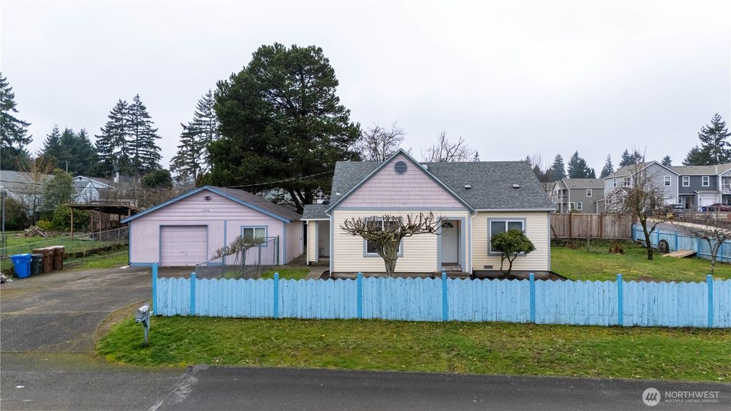 5302 E N Street, Tacoma, WA 98404