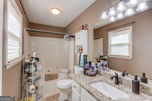 1521 Hunters Cove, Auburn, GA 30011