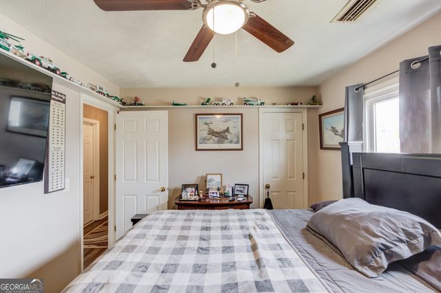 1521 Hunters Cove, Auburn, GA 30011