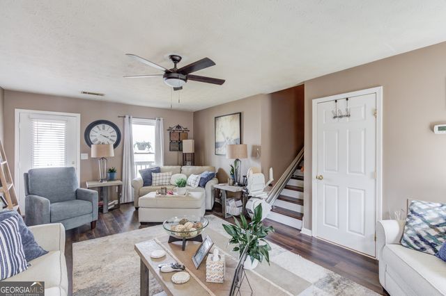 1521 Hunters Cove, Auburn, GA 30011