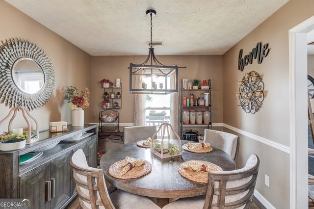 1521 Hunters Cove, Auburn, GA 30011