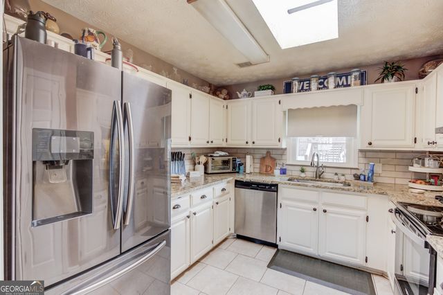 1521 Hunters Cove, Auburn, GA 30011